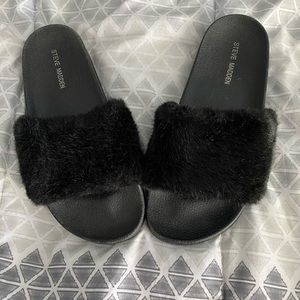 Steve Madden Fluffy Slippers